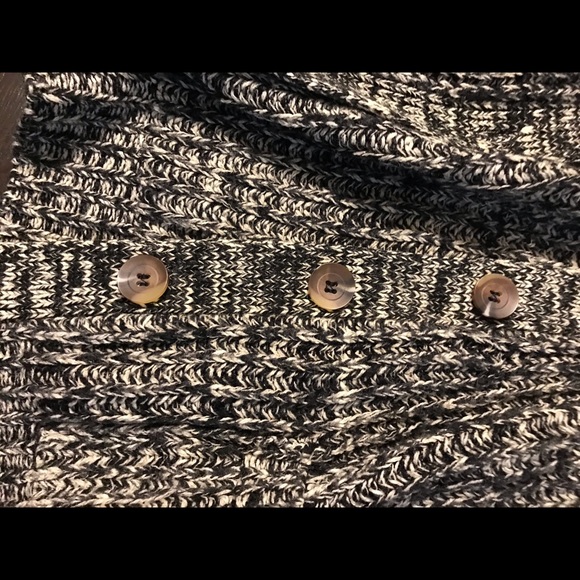 Small women’s sweater cardigan - Picture 3 of 3